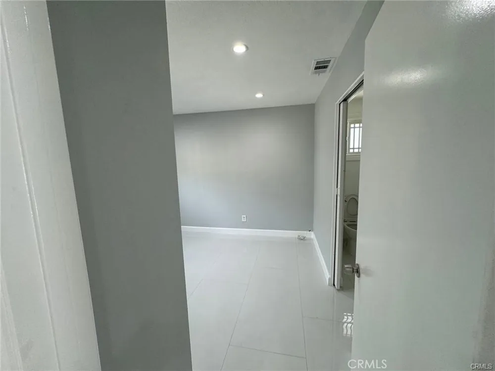 7781 11th Buena Park, CA 90621