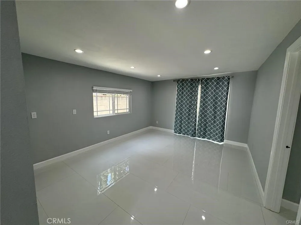 7781 11th Buena Park, CA 90621