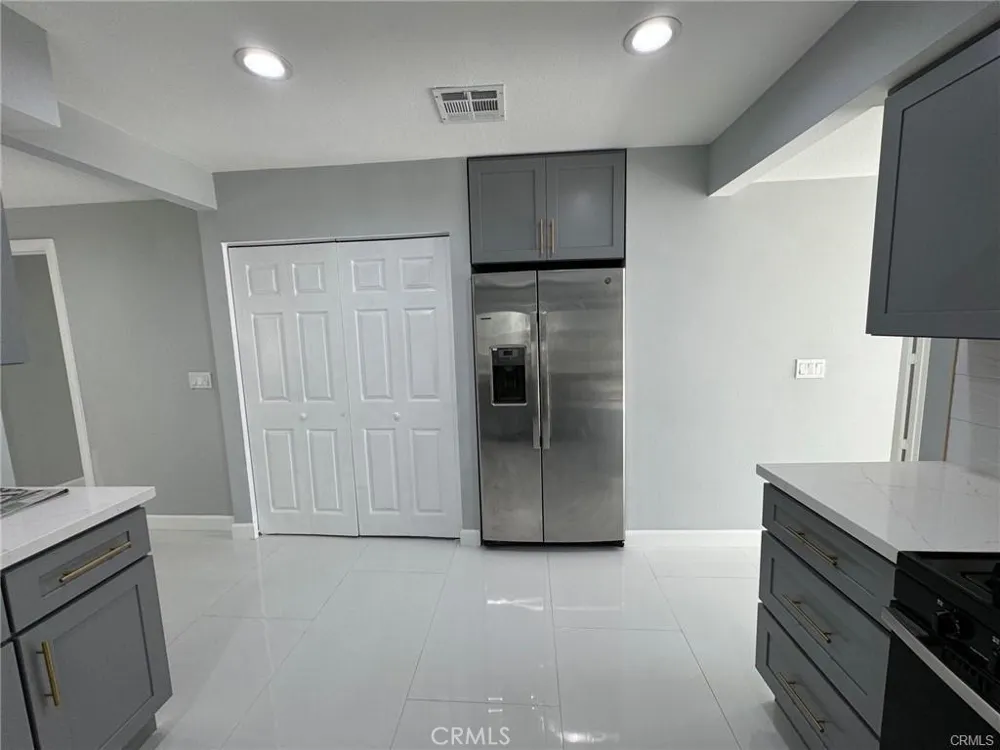 7781 11th Buena Park, CA 90621