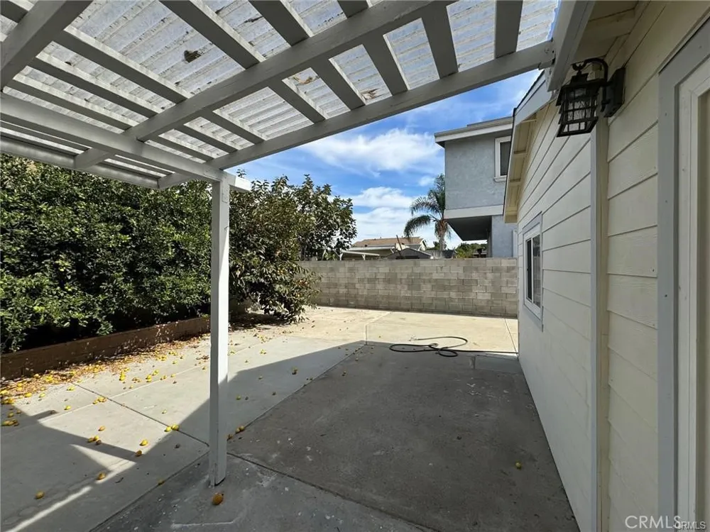 7781 11th Buena Park, CA 90621