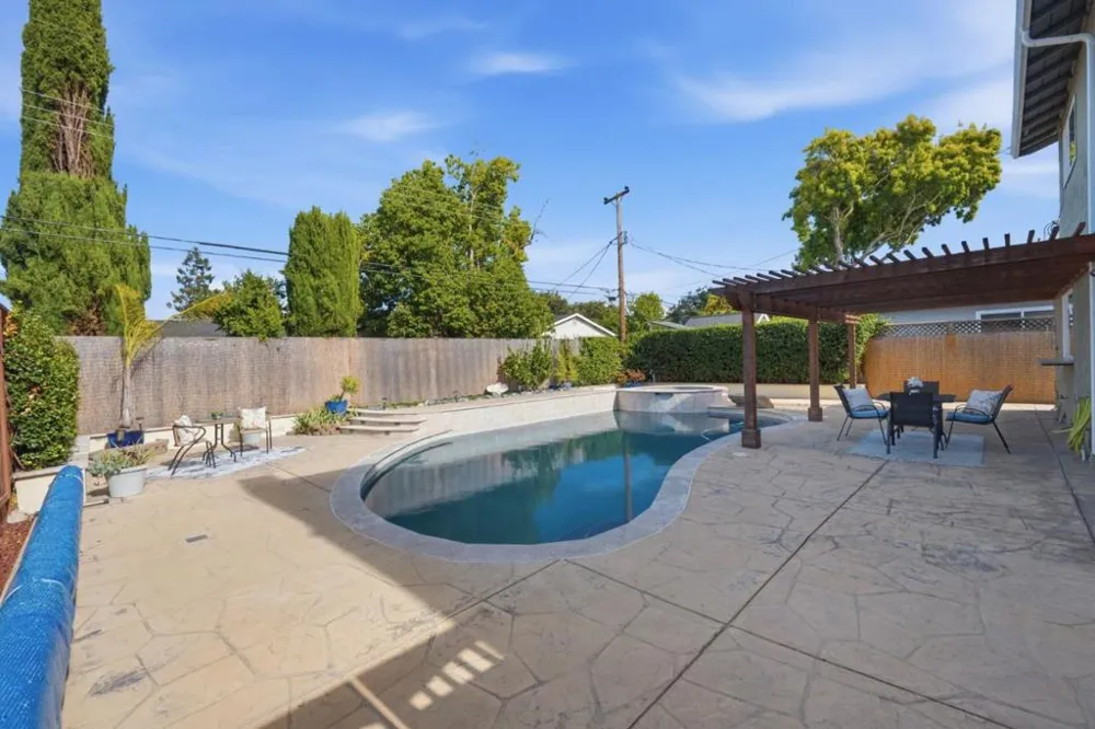 4042 Normandale Drive San Jose, CA 95118