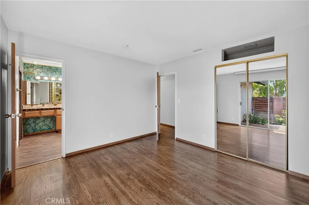 1288 Londonderry Street Costa Mesa, CA 92626