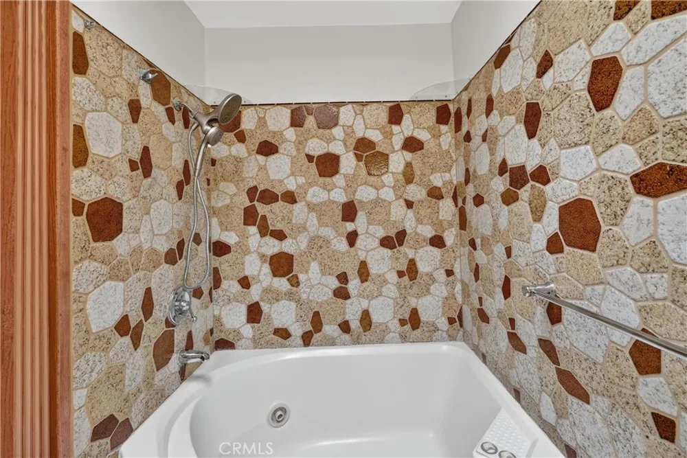 1288 Londonderry Street Costa Mesa, CA 92626