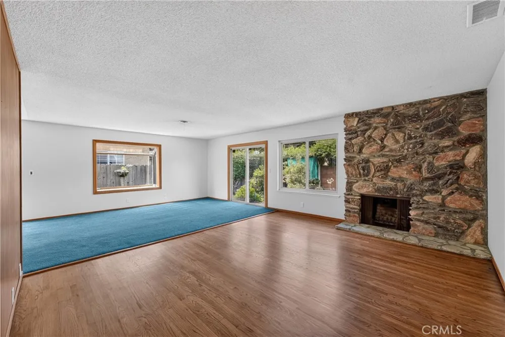 1288 Londonderry Street Costa Mesa, CA 92626