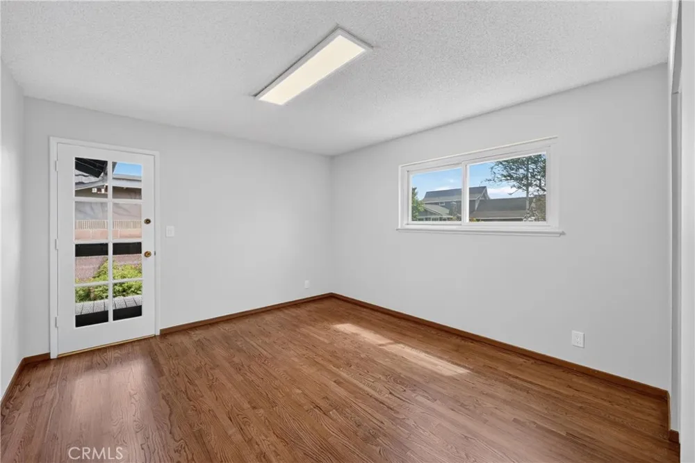 1288 Londonderry Street Costa Mesa, CA 92626