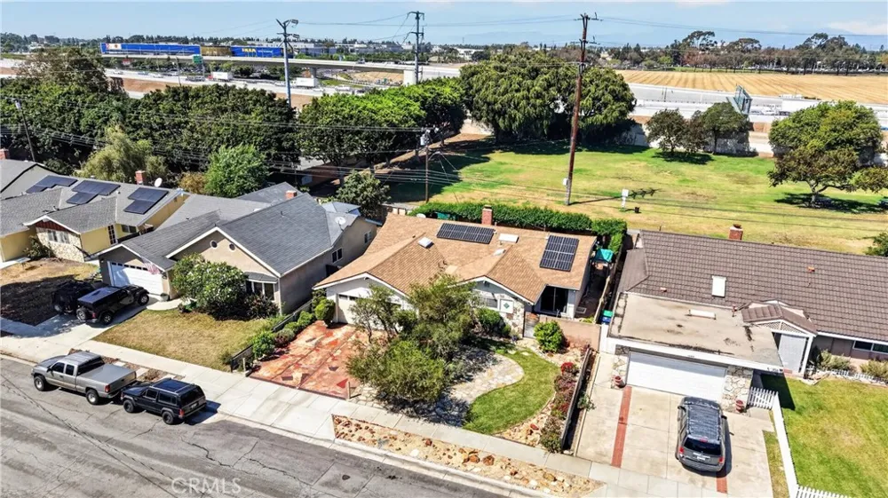 1288 Londonderry Street Costa Mesa, CA 92626