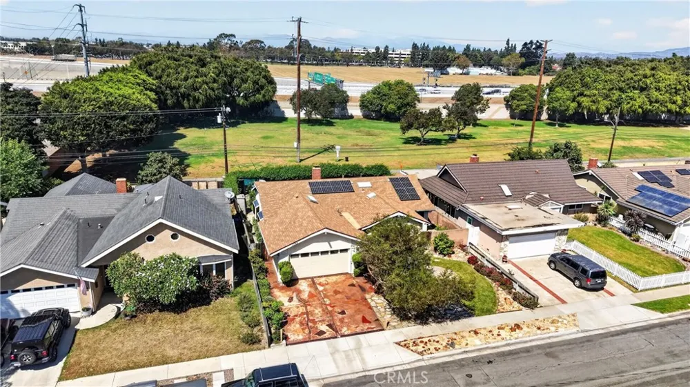 1288 Londonderry Street Costa Mesa, CA 92626