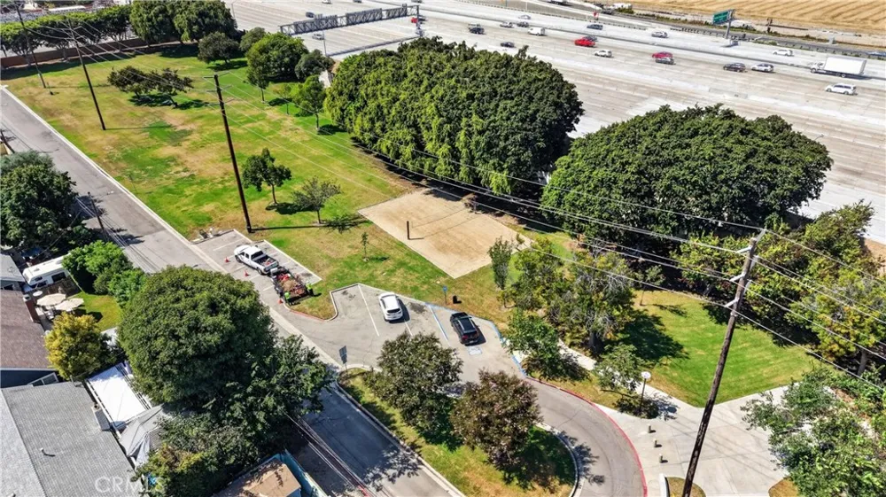 1288 Londonderry Street Costa Mesa, CA 92626