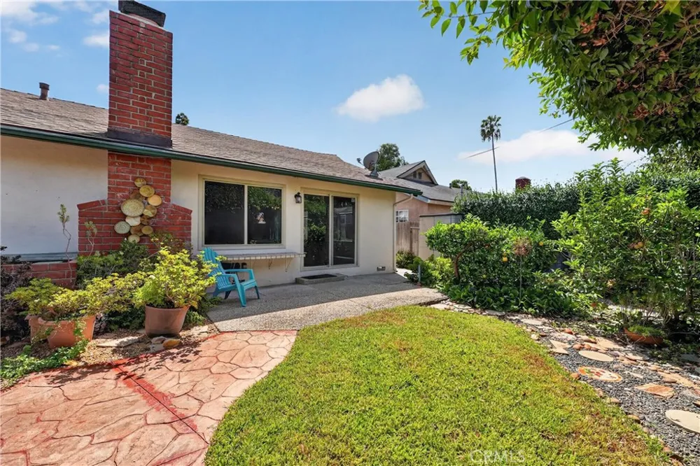 1288 Londonderry Street Costa Mesa, CA 92626