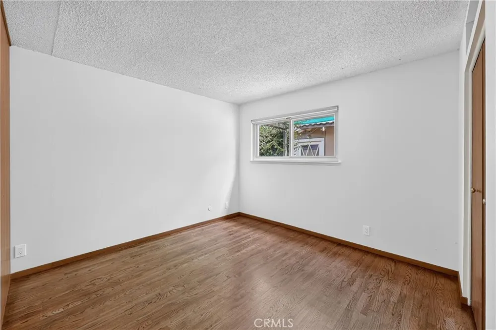 1288 Londonderry Street Costa Mesa, CA 92626