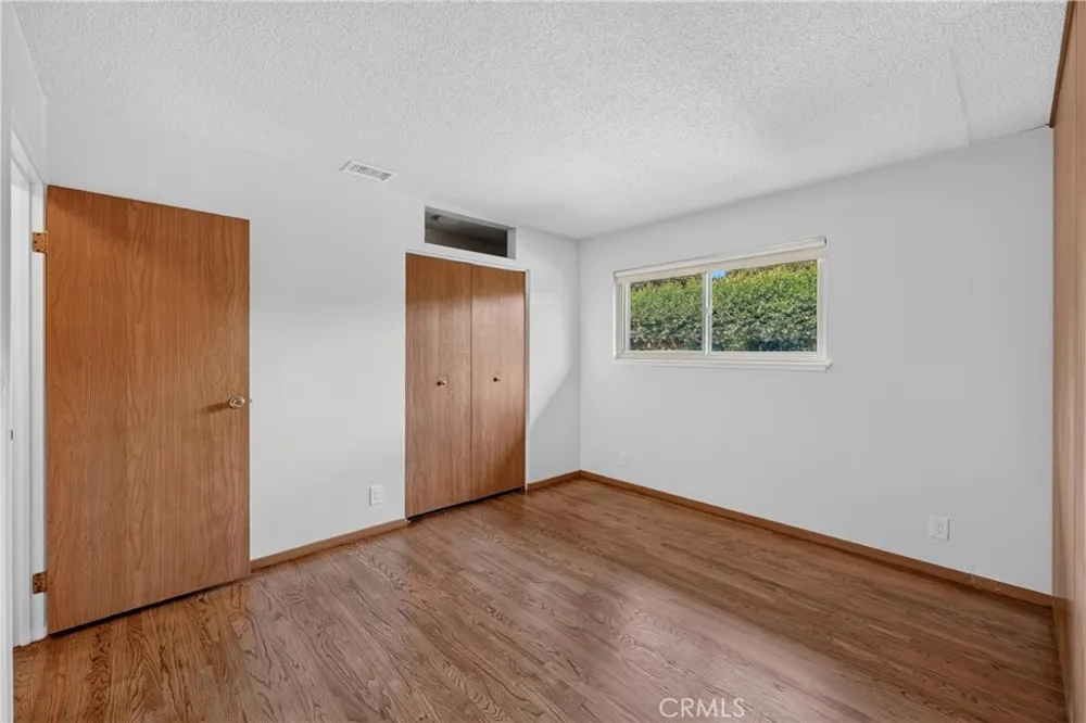 1288 Londonderry Street Costa Mesa, CA 92626