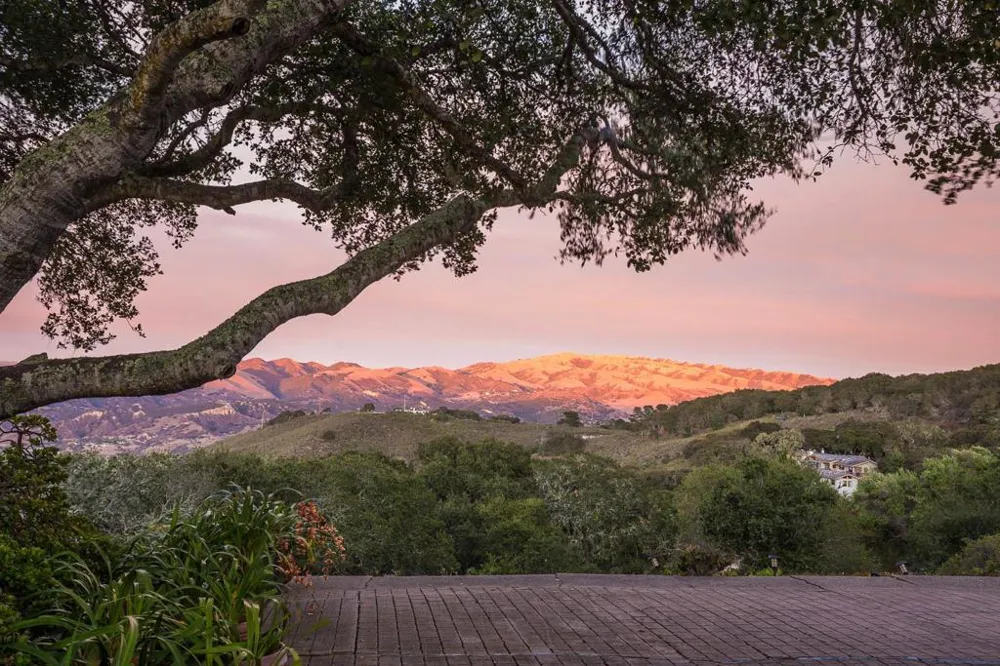 25940 Colt Lane Carmel Valley, CA 93924