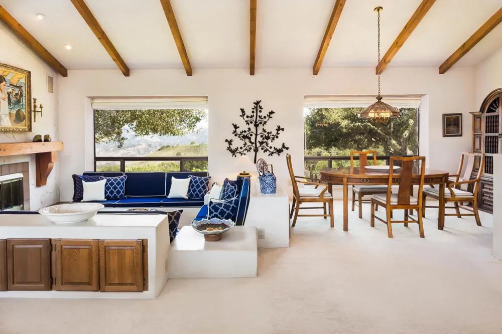 25940 Colt Lane Carmel Valley, CA 93924