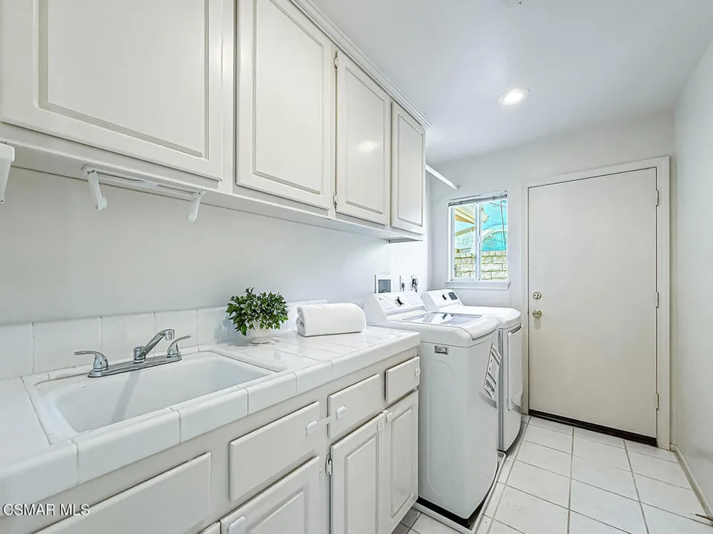 1685 Glider Court Thousand Oaks, CA 91320