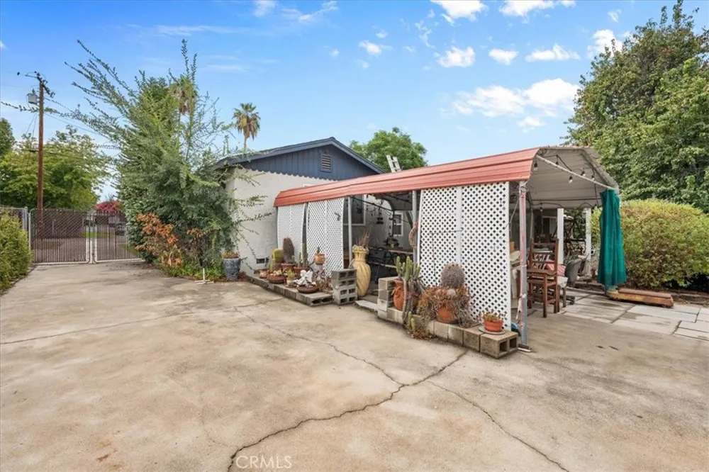 2664 Lawrence Avenue San Bernardino, CA 92404