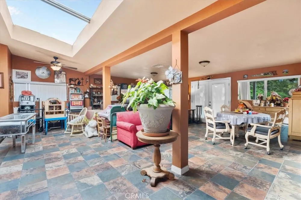 2664 Lawrence Avenue San Bernardino, CA 92404