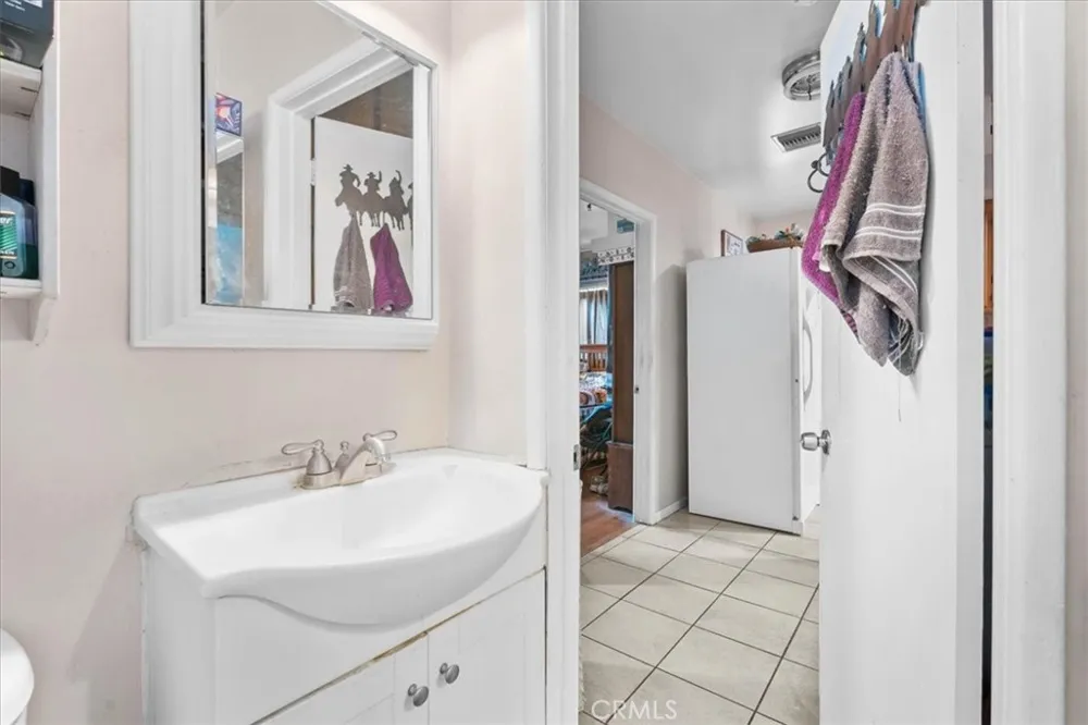 2664 Lawrence Avenue San Bernardino, CA 92404