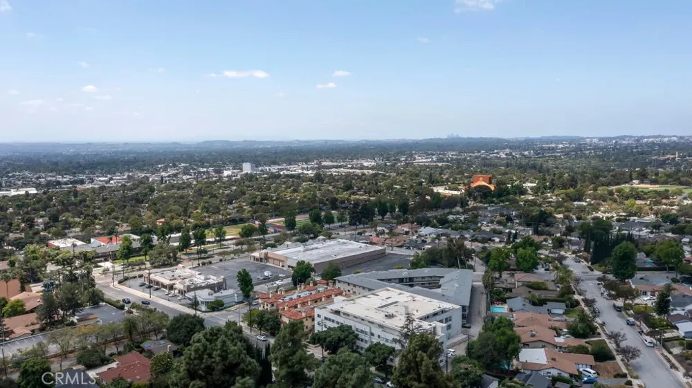 1015 Michillinda #302 Pasadena, CA 91107