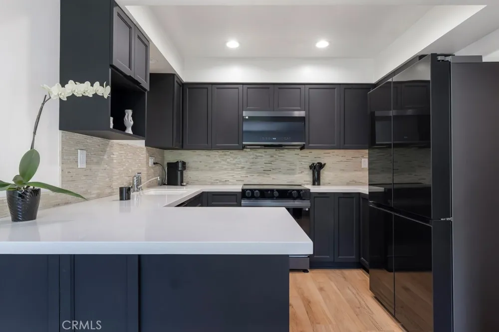 1015 Michillinda #302 Pasadena, CA 91107