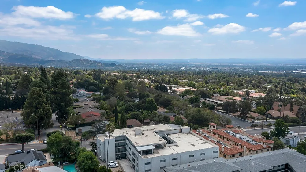 1015 Michillinda #302 Pasadena, CA 91107