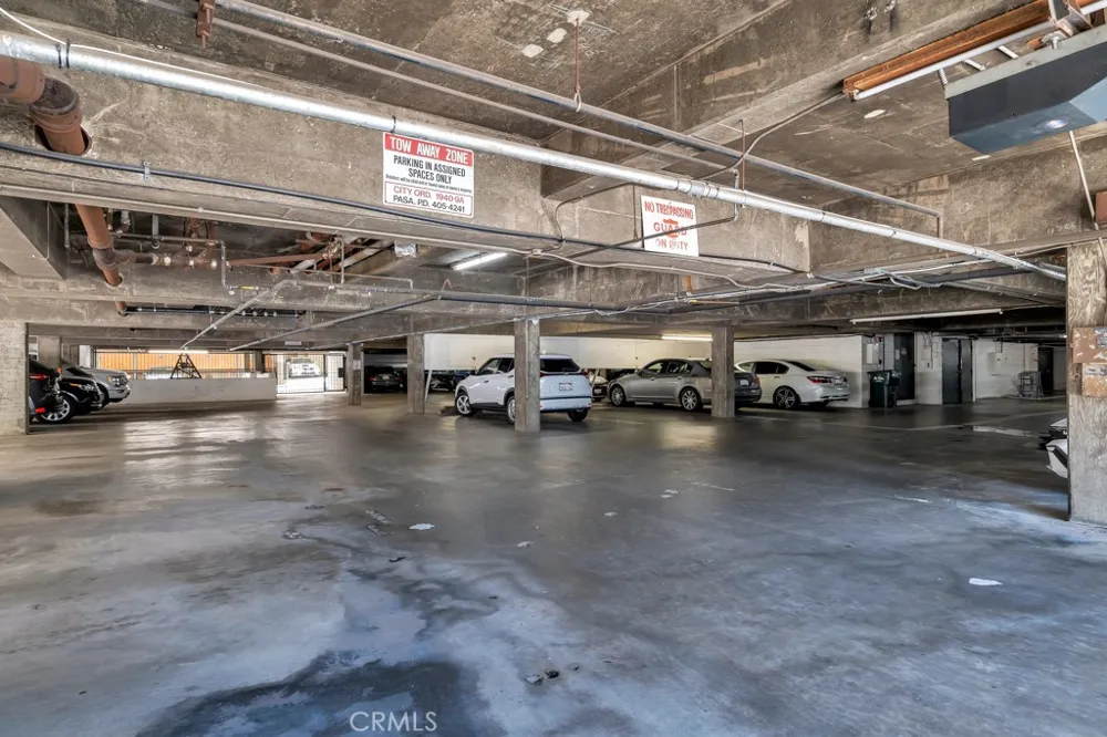 1015 Michillinda #302 Pasadena, CA 91107