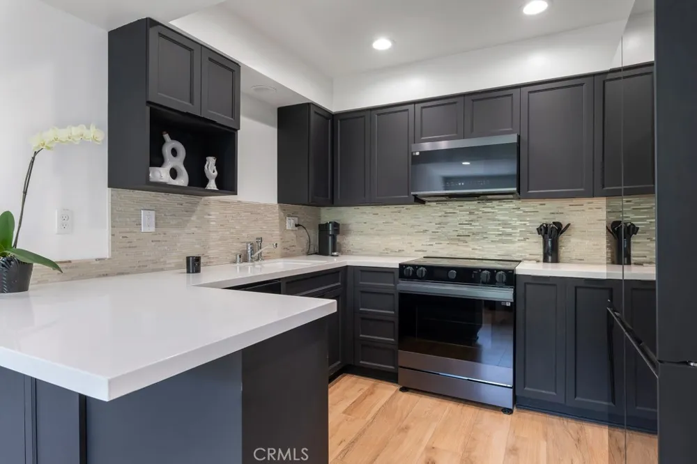 1015 Michillinda #302 Pasadena, CA 91107