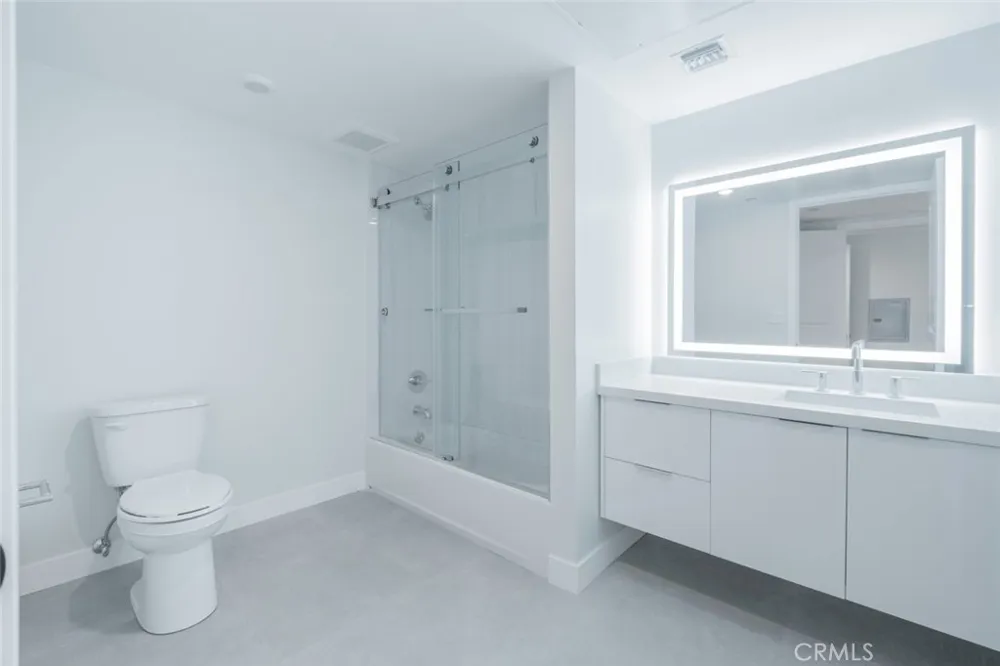 10218 Fernglen #204 Tujunga, CA 91042