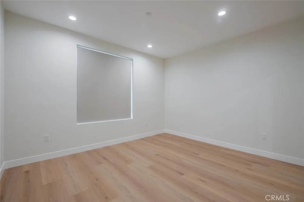 10218 Fernglen #204 Tujunga, CA 91042