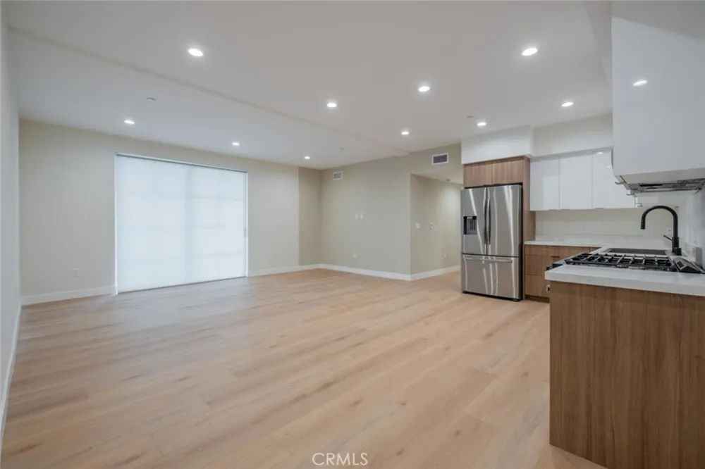 10218 Fernglen #204 Tujunga, CA 91042