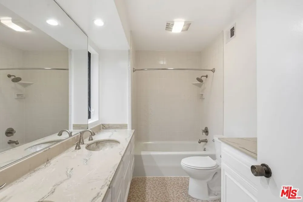 1423 S Bentley Avenue #B Los Angeles, CA 90025