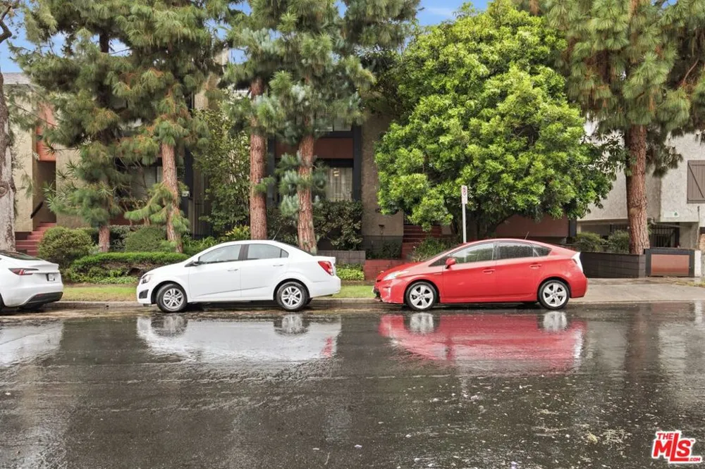 1423 S Bentley Avenue #B Los Angeles, CA 90025