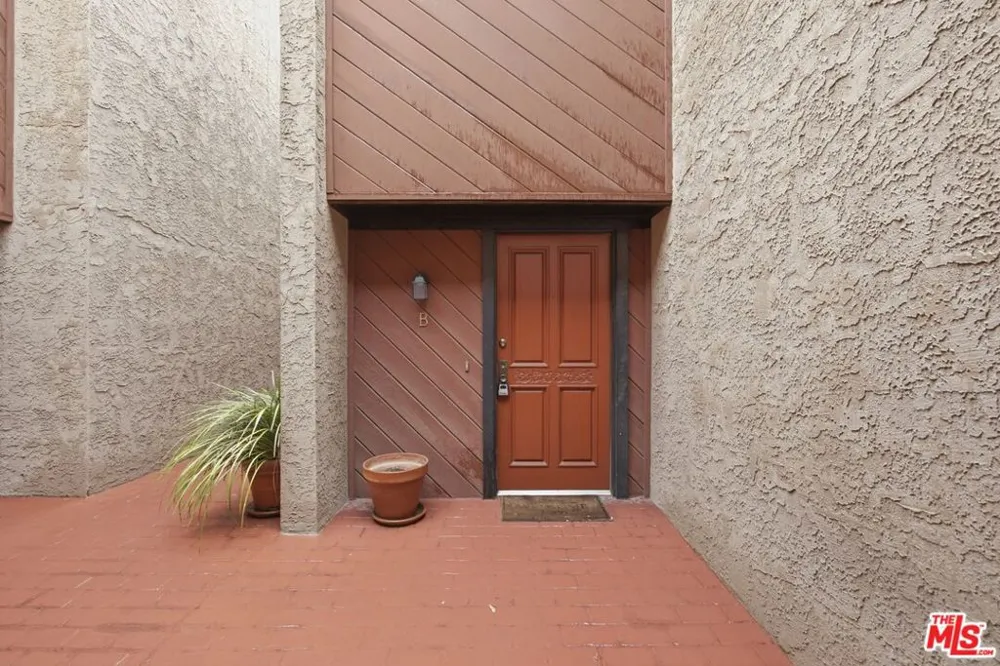 1423 S Bentley Avenue #B Los Angeles, CA 90025