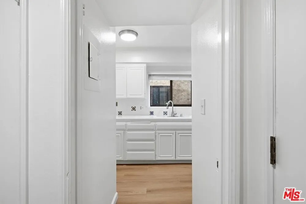 1423 S Bentley Avenue #B Los Angeles, CA 90025