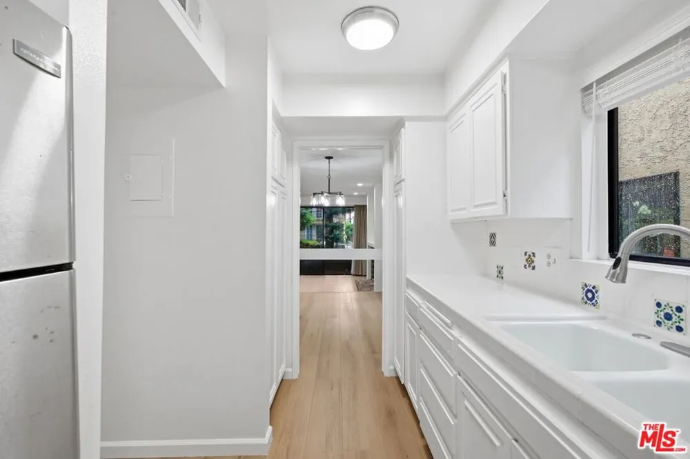 1423 S Bentley Avenue #B Los Angeles, CA 90025