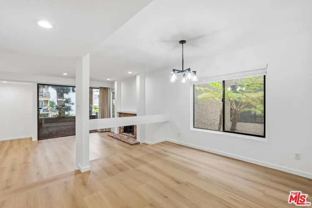 1423 S Bentley Avenue #B Los Angeles, CA 90025