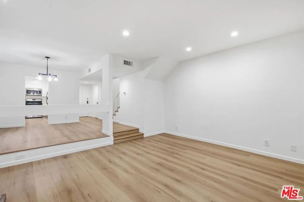 1423 S Bentley Avenue #B Los Angeles, CA 90025