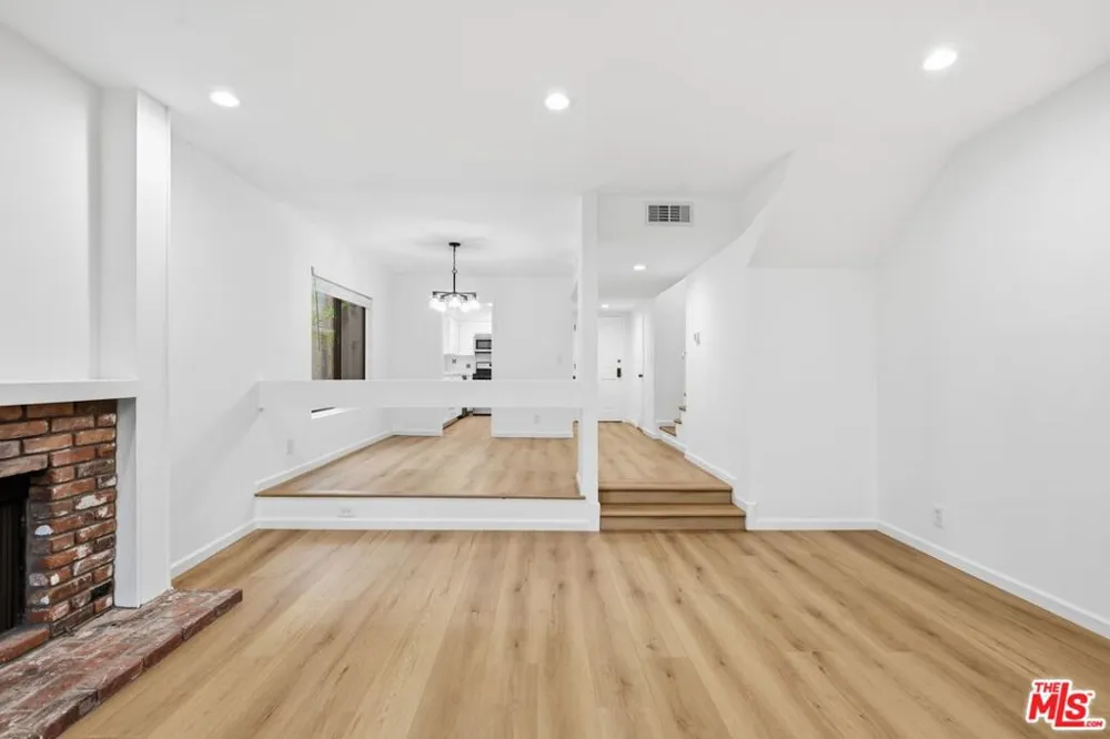 1423 S Bentley Avenue #B Los Angeles, CA 90025