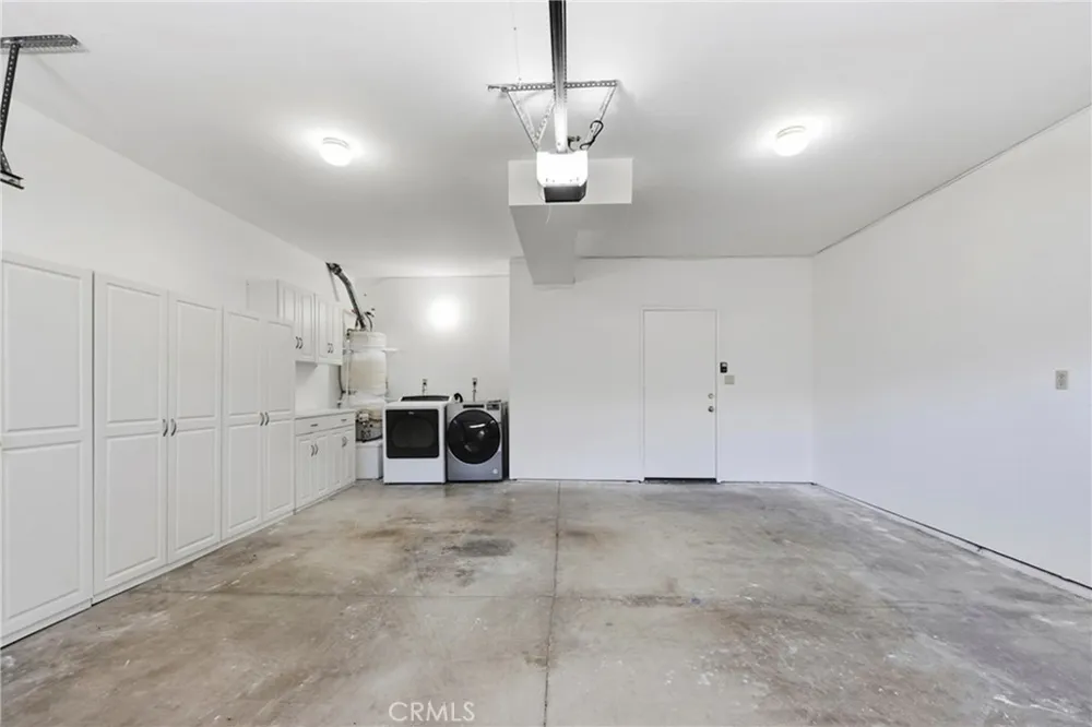 2575 Elden Avenue #3 Costa Mesa, CA 92627
