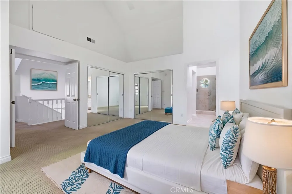 2575 Elden Avenue #3 Costa Mesa, CA 92627