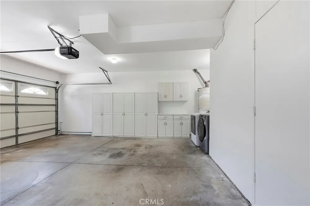 2575 Elden Avenue #3 Costa Mesa, CA 92627