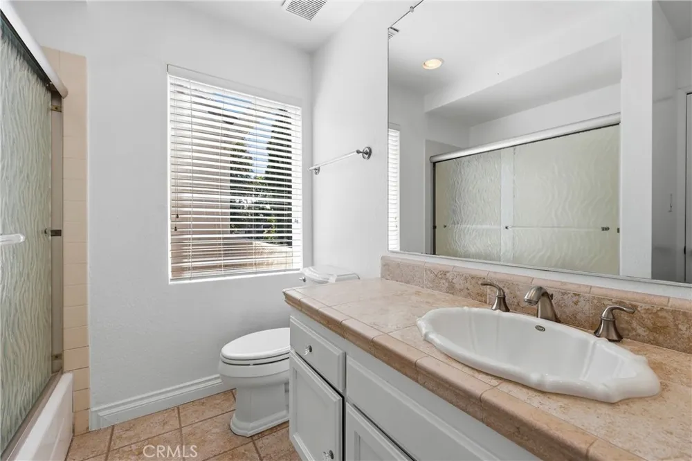 2575 Elden Avenue #3 Costa Mesa, CA 92627