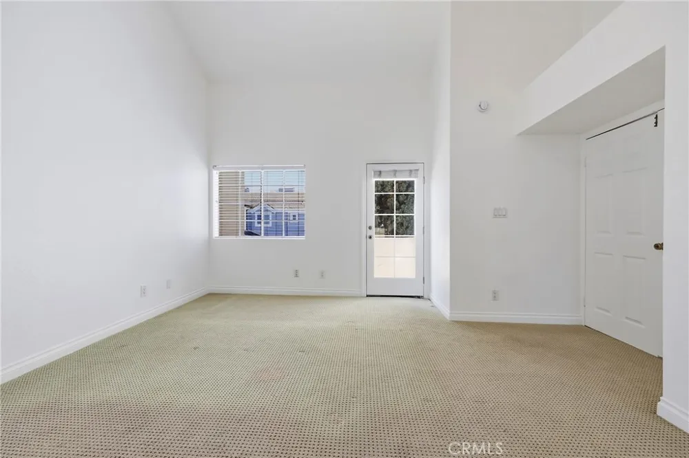2575 Elden Avenue #3 Costa Mesa, CA 92627