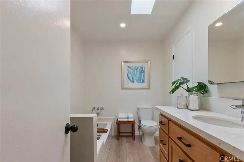 4567 Don Ricardo Drive Los Angeles, CA 90008