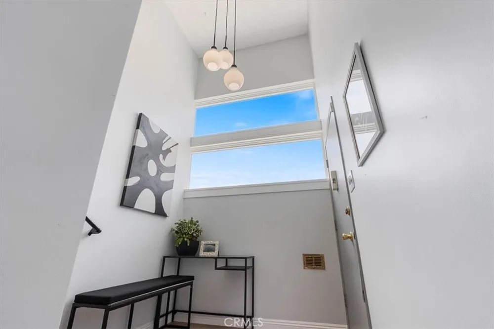 4567 Don Ricardo Drive Los Angeles, CA 90008