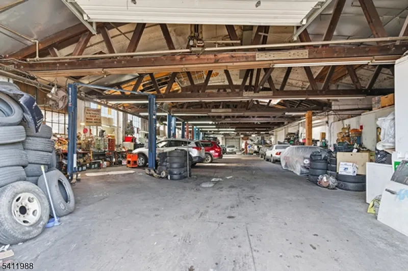 236 Park Ave Newark City, NJ 07107