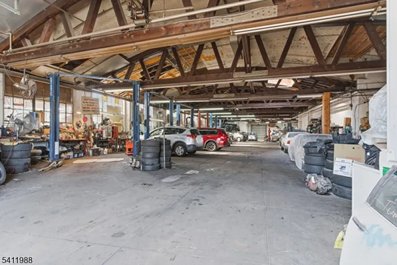 236 Park Ave Newark City, NJ 07107