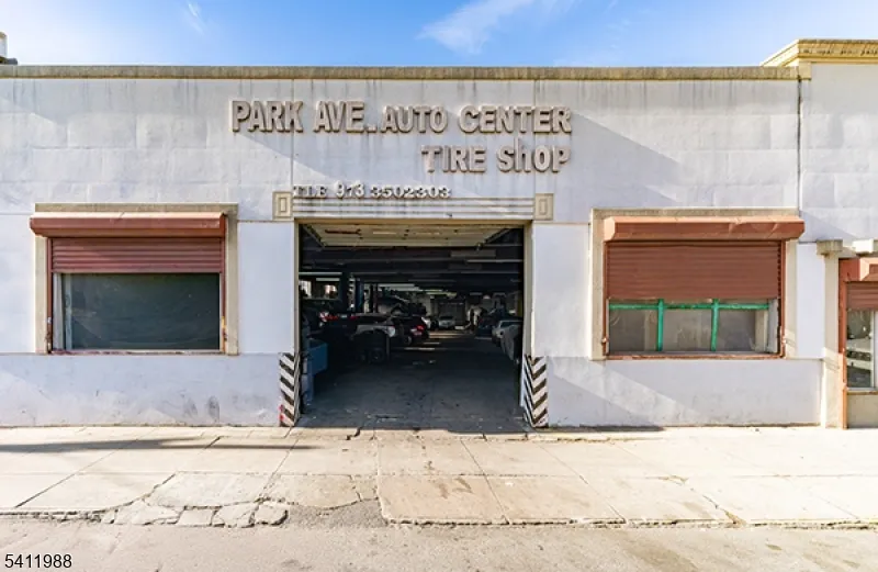 236 Park Ave Newark City, NJ 07107