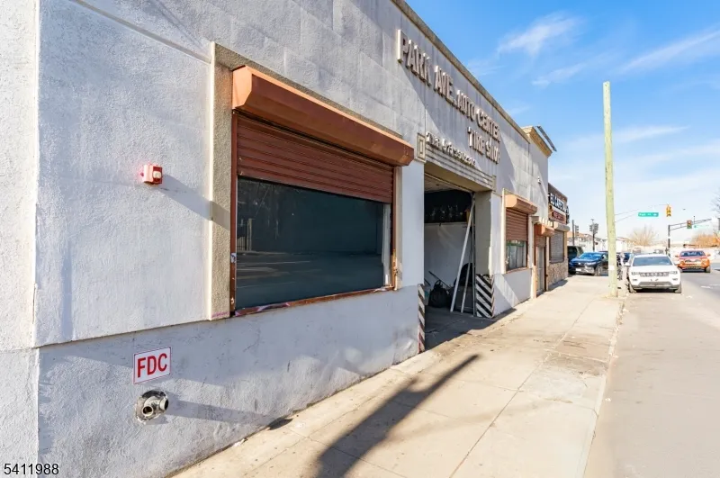 236 Park Ave Newark City, NJ 07107