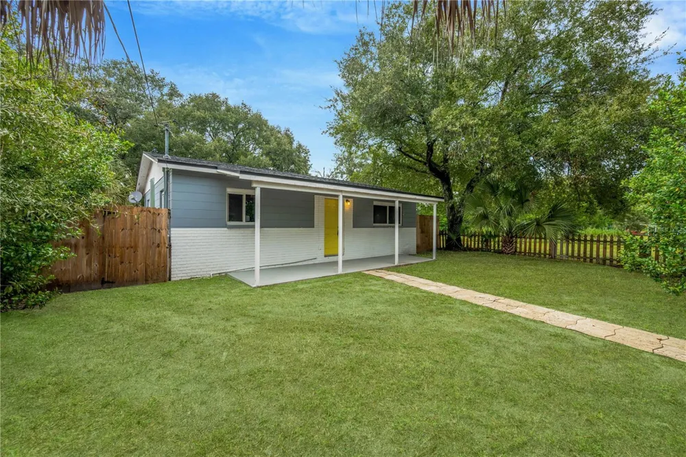 2626 E CHELSEA STREET Tampa, FL 33610