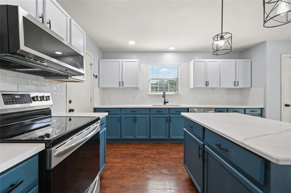 370 Holly Grove Street Kyle, TX 78640